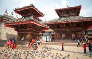 Поездка в Бхактапур, посещение ступы Боднатх