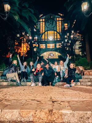 Прилёт + заселение, Белые скалы и ужин