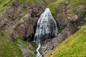 Трекинг к водопаду Девичьи косы и обсерватории Пик