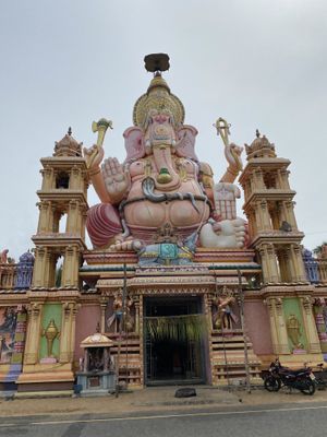 Переезд в Тринкомали, пляж Нилавели