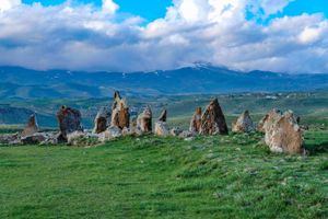 Дорога на восток. Аисты, вино и ветреный перевал