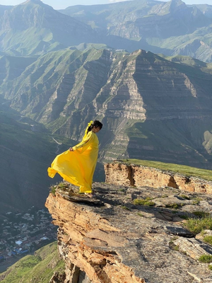 Аул Гоор, Язык Тролля, Карадахская теснина