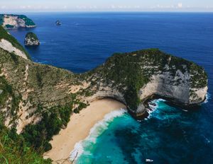 Самые необычные пляжи мира на Нуса Пениде