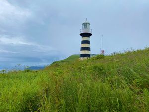 Халактырский пляж, сопка Мишенная, Три брата