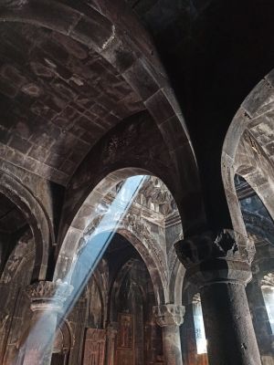 Контрасты. Пироги у молокан и дикий берег Севана