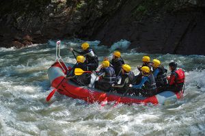 Прогулка на лошадях, рафтинг