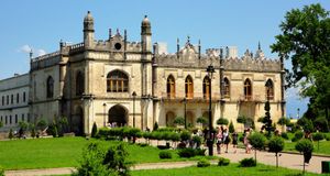 Каньон и пещера