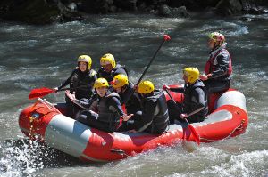 Прогулка на лошадях, рафтинг