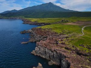 Город Курильск, остров Итуруп