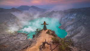 Вулкан Иджен - Земной Космос