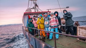 Морская прогулка, баня и местные морепродукты