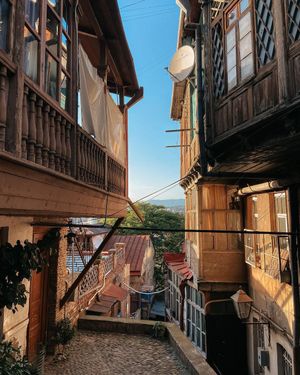 Gamarjoba, megobrebo