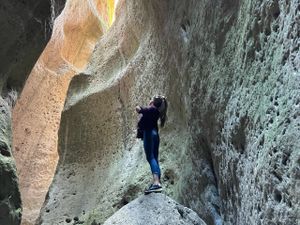 Аул Гоор, Язык Тролля, Карадахская теснина