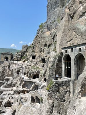 Город в скалах Вардзия, каньон Дашбаши, Kass Land