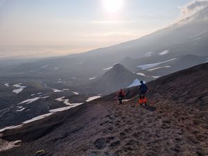 Восхождение на Авачинский вулкан или гору Верблюд