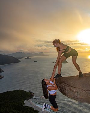 Гора Телеграф: зависая над обрывом