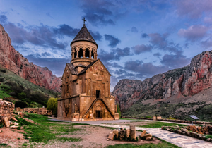 2. Хор Вирап, Нораванк, Село Арени: винный завод