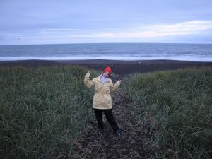 Халактырский пляж, сопка Мишенная, Три брата