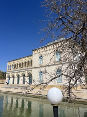 Дворец, прекрасный как Луна и Звёзды