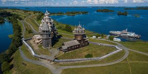 Остров Кижи, водная прогулка по Онежскому озеру