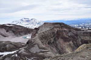 Вулкан Горелый