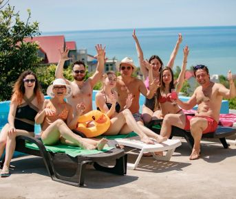 Детский сад для взрослых в Доме Радости. Смехо-Ретрит с Чемпионом мира по смеху