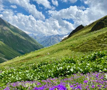 Майские в Приэльбрусье! Налегке, комфортные условия