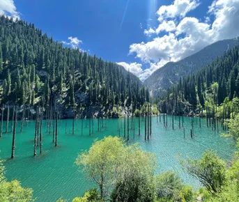 На озёра Каинды и Кольсай, Чарынский каньон и Черный каньон