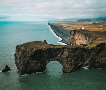 Исландия. Манящие ландшафты от изрезанных береговых линий до гейзеров и вулканов