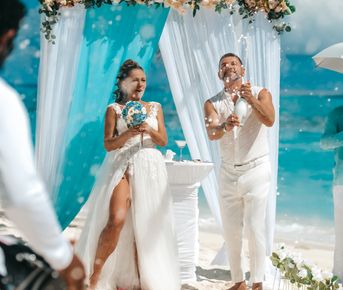 Свадебный тур на Мальдивах для двоих + Церемония! (от 7 дней)