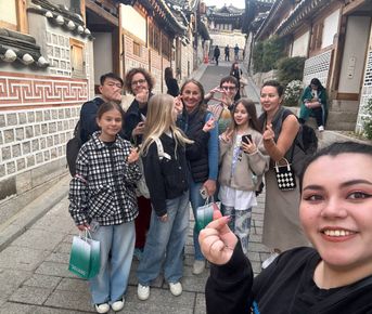 Сезон красных кленов в Сеуле