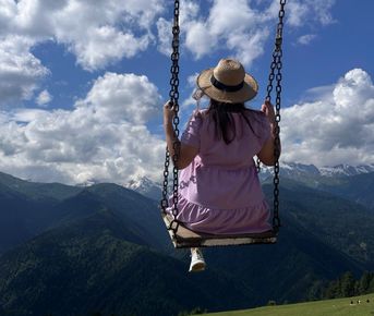 Тур в горы Грузии. Горная Сванетия. Снежные вершины, водопады, каньоны, пещеры