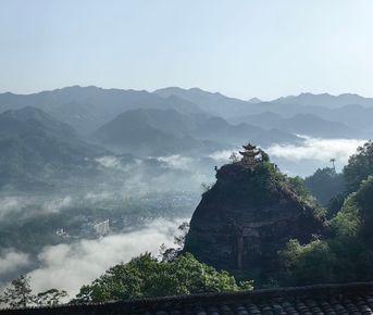 Анхой: Шанхай-Циюньшань-Хуаншань-Лунхушань