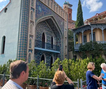 В объятиях таинственной Грузии с отдыхом в загородном Vip комплексе