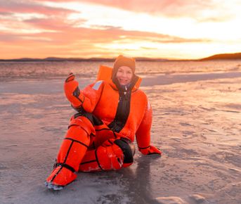 Айсфлоатинг + Северное сияние. Комфорт тур до 7 чел. Хибины, снегоходы и снегоступы
