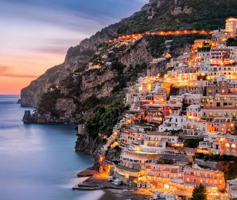 Италия. Рассекая волны Амальфийского поборежья.