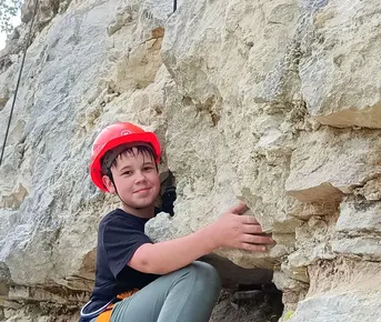 Детский лагерь с обучением скалолазанию