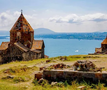 Гастрономический тур Вкус и красота через Гарни -Гегард - Симфонию камней  - Севан