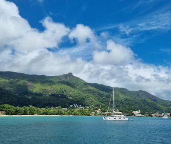 Путешествие большой семьей по Индийскому океану!