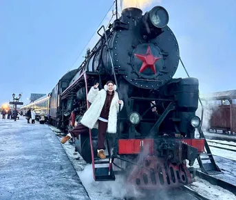 Новый Год в Карелии: ретропоезд, хаски, снегоходы и тайны Мраморного каньона