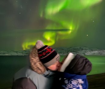 Териберка. Северное сияние и киты