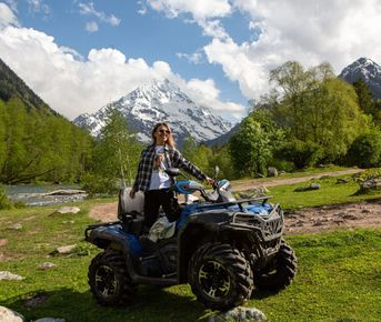 Майские праздники в Архызе: конно-квадро тут