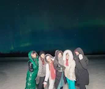 Женская перезагрузка в Арктике. Премиум-тур: сияние, киты, хаски, Териберка