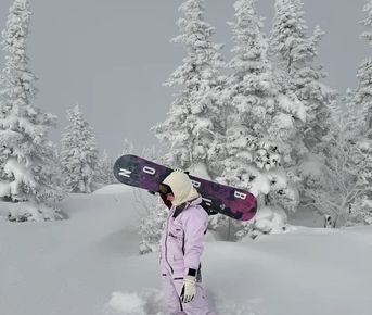 Шерегеш уютный и бесшабашный: коттедж, олени, снегоходы, бары и катка