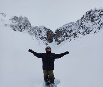 Снегоходная экскурсия на застывший Вилючинский водопад и термальные источники