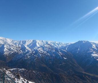 Весь Узбекистан - горы и пустыни!        
Ташкент, Чимган, Хива, Бухара и Самарканд.