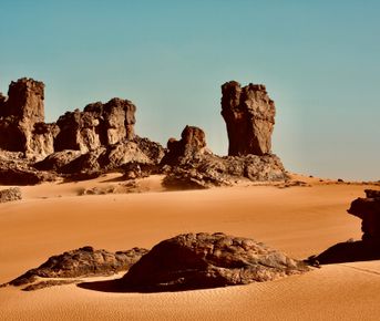 Дюны Сахары и красоты Средиземноморья