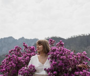 Большое цветение маральника на Алтае, топовые локации и все включено!