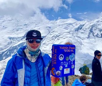 Восхождение на Пик Юхина: твой первый пятитысячник