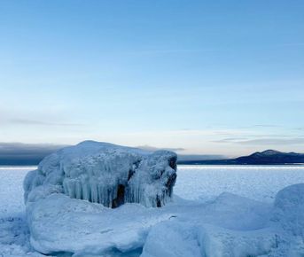 Энергия Байкала: горячие источники, природа, настоящие северные олени